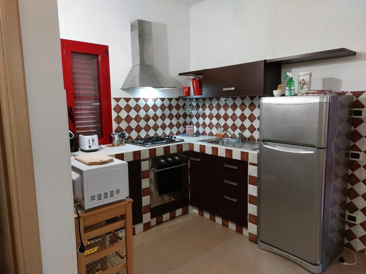 Отель La Dimora In Riva Al Mare Вьесте Экстерьер фото