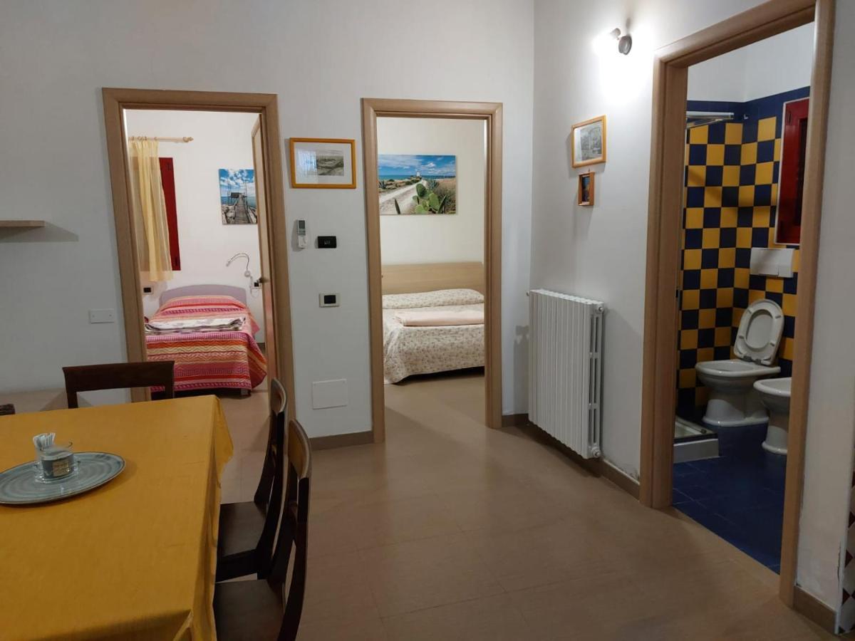 Отель La Dimora In Riva Al Mare Вьесте Экстерьер фото